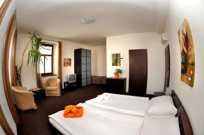 Hotel U Zlateho Byka 피세크 외부 사진